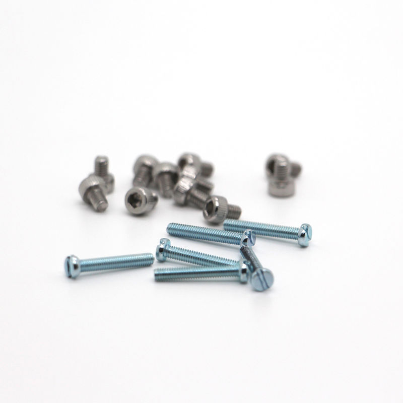 Micro vis de précision en acier inoxydable tête plate et fil complet pour la construction service sur mesure
