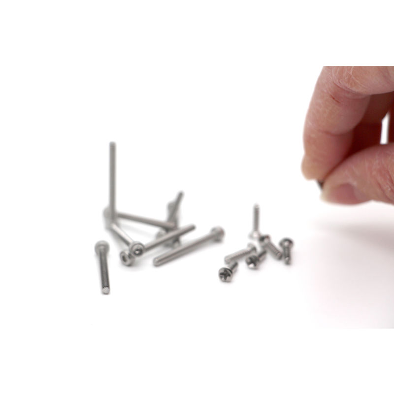 M0.5-M3 Précision Micro Truss Head Screws 410 Oxyde noir en acier inoxydable pour appareils médicaux