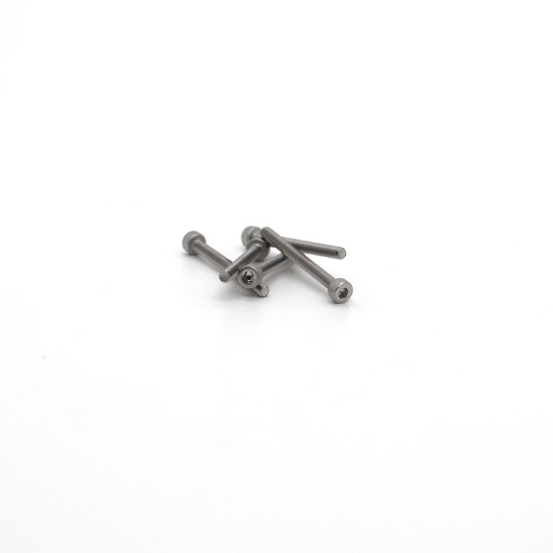 Micro vis de haute précision M0.5-M3.0 pour appareils portables usinées CNC Tolérance de 0,01 mm