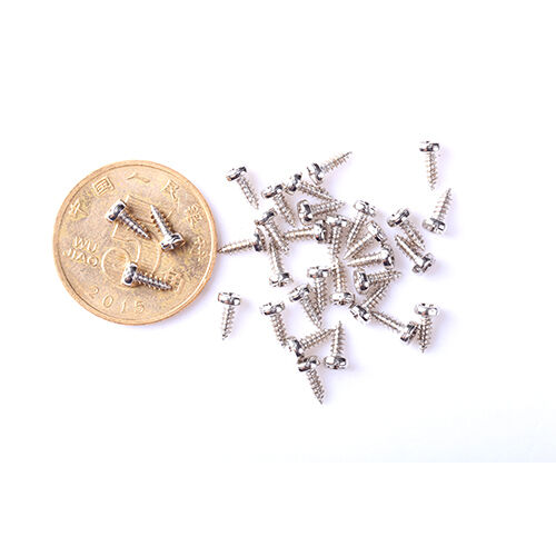 Grade 8 Titanium Micro Screw M0.5-M3.0 avec 15 jours de livraison et MOQ de 100000 pièces pour les drones et l'aérospatiale