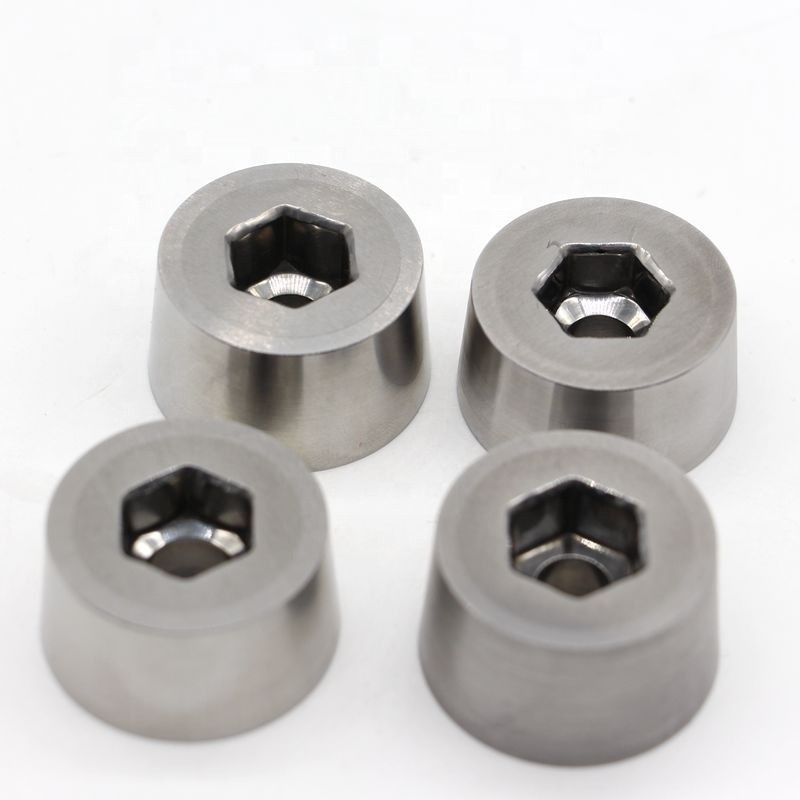 Des matrices de formage de noix personnalisables pour le dessin et l'extrusion à haute performance dans diverses industries